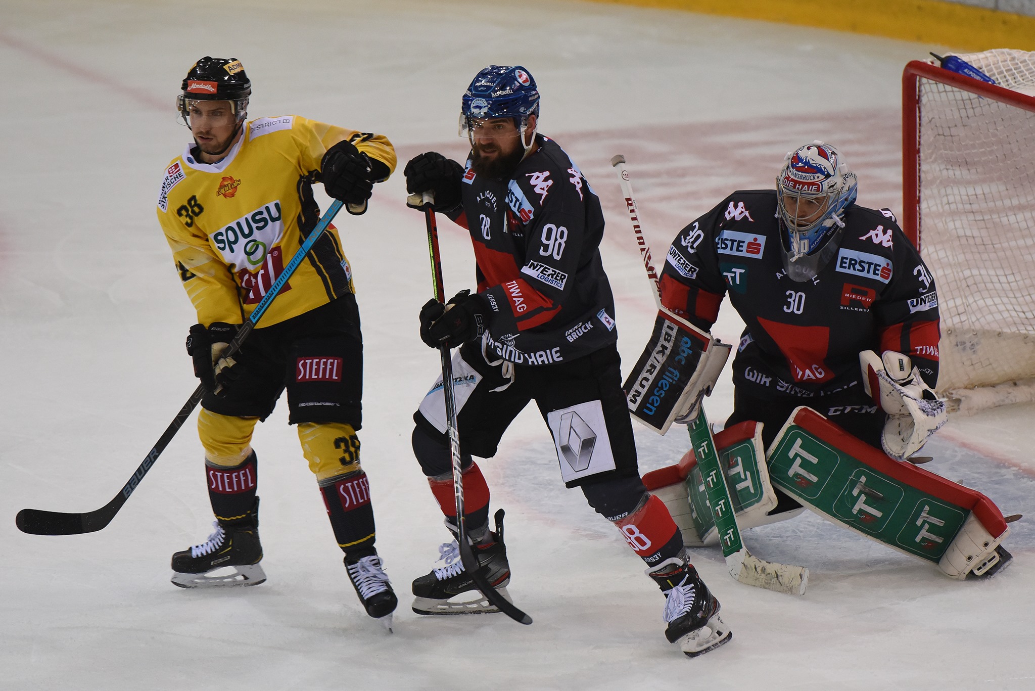 Dario Winkler (links, gelb), Jan Lattner (schwarz, Mitte) - von nun an Teamkollegen