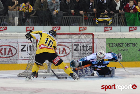 Effektive Linzer kontern harmlose Capitals in eigener Halle aus! - Foto © Sportreport/Andreas Urban Effektive Linzer kontern harmlose Capitals in eigener Halle aus! - Foto © Sportreport/Andreas Urban