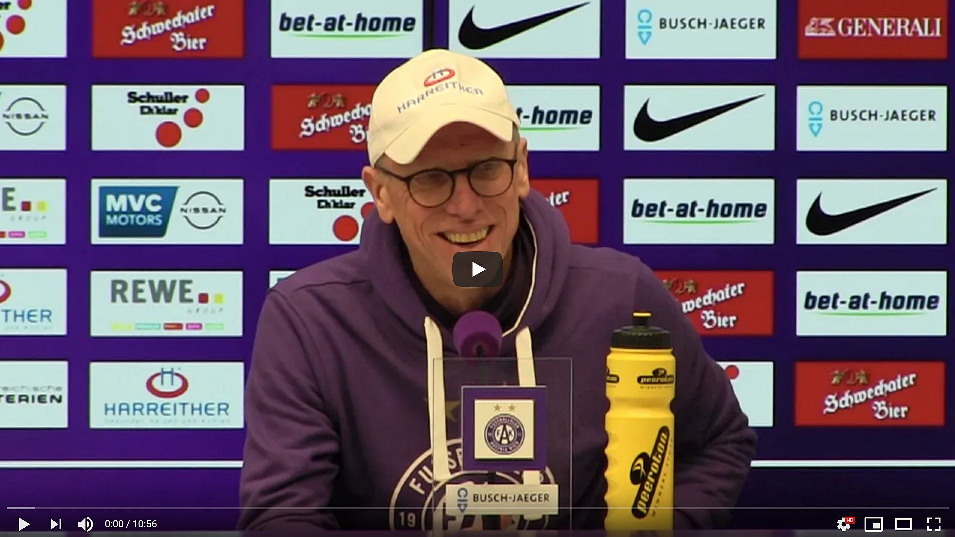 Video: Peter Stöger (Trainer FK Austria Wien) - die Pressekonferenz nach dem Spiel gegen SK Rapid Wien