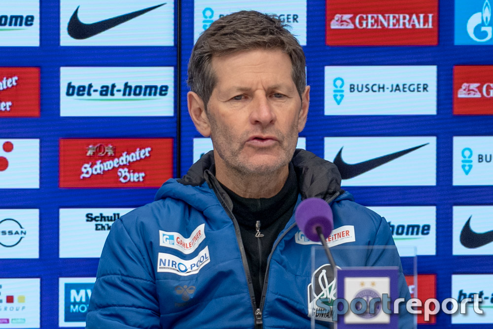 Andreas Heraf (Trainer SV Ried) nach der Niederlage: „Die Rapidler hätten mit dem Gewehr auf uns schießen müssen, um irgendeinen Freistoß in diesem Spiel zu bekommen“ - Bild © Sportreport Andreas Heraf (Trainer SV Ried) nach der Niederlage: „Die Rapidler hätten mit dem Gewehr auf uns schießen müssen, um irgendeinen Freistoß in diesem Spiel zu bekommen“