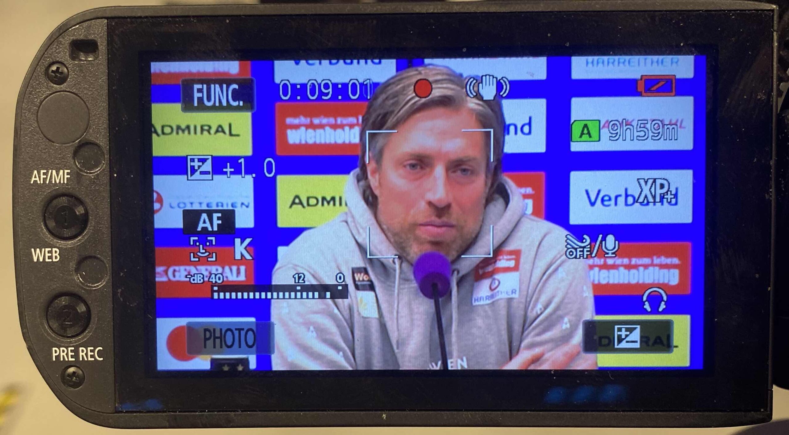 Video: Michael Wimmer (Trainer FK Austria Wien) - die Pressekonferenz nach dem Spiel gegen LASK