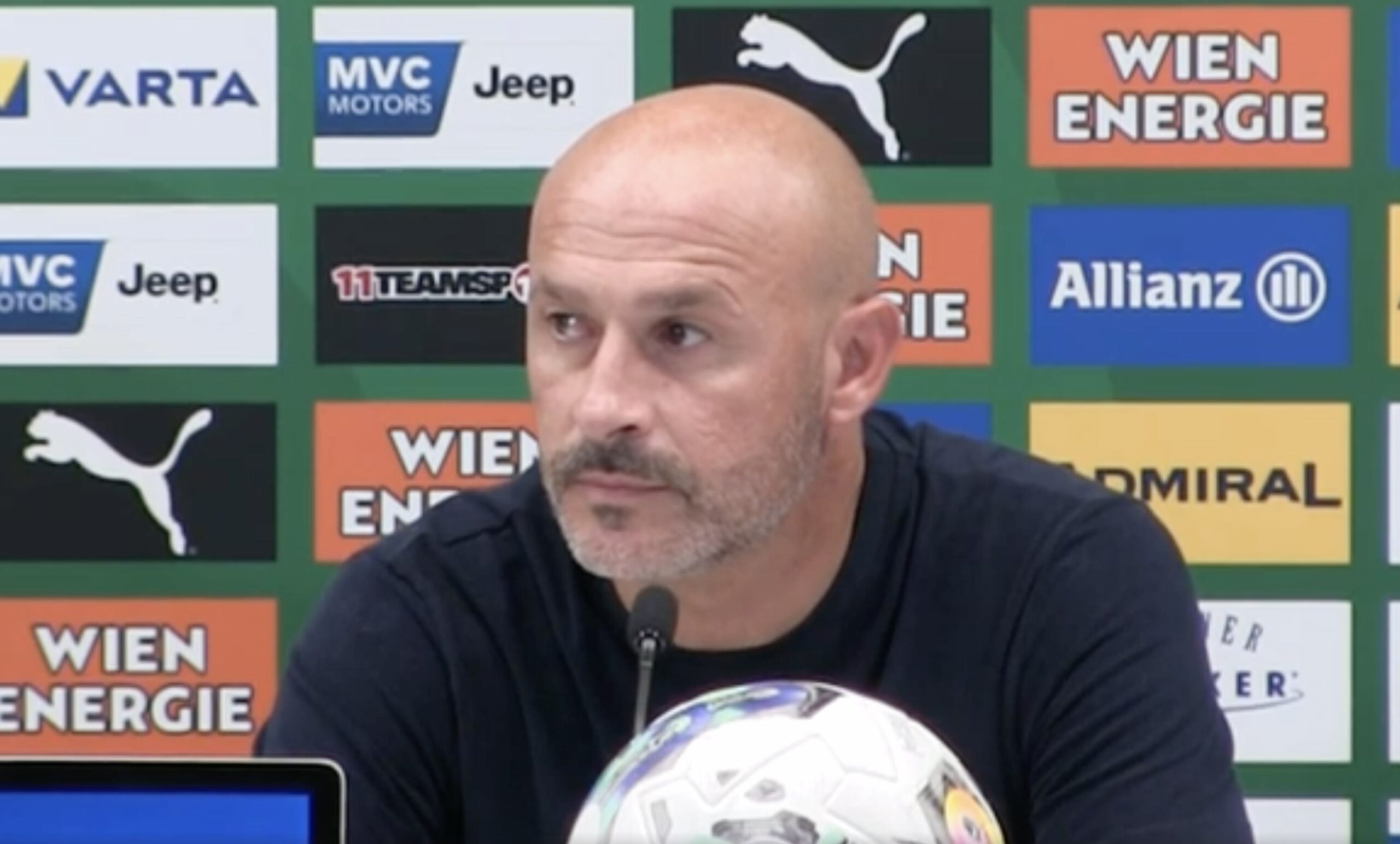 Video: Vincenzo Italiano (Trainer Fiorentina) - die Pressekonferenz nach dem Spiel gegen SK Rapid Wien