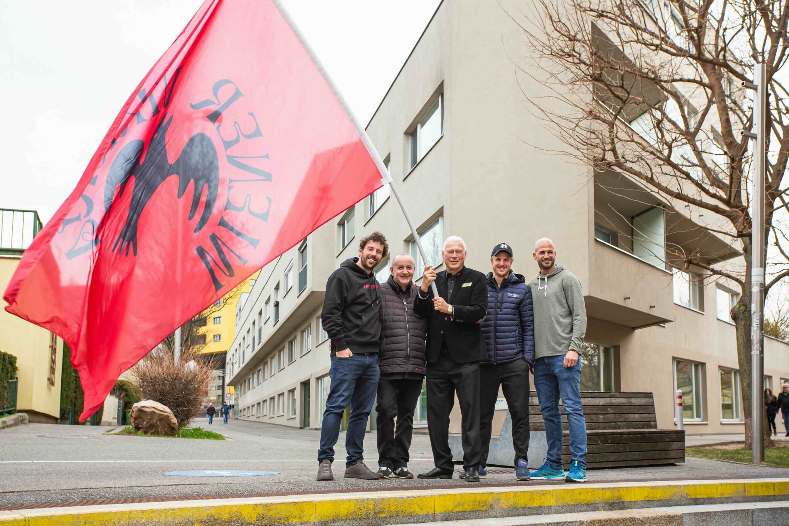Wiener Viktoria & DMB. „Forza Leiwand“ - für Leiwand und gegen Oasch - Bild © @Ann Kathrin Buche Aufmacherbild für Artikel