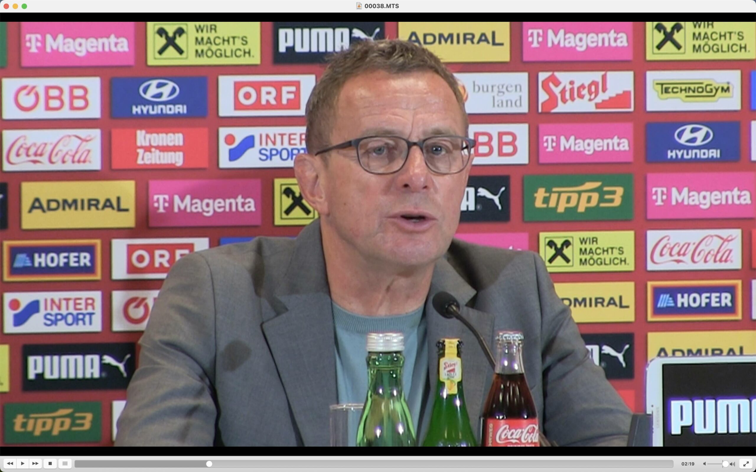 Video: Ralf Rangnick (Trainer Österreich) - die Pressekonferenz nach dem Spiel gegen Serbien