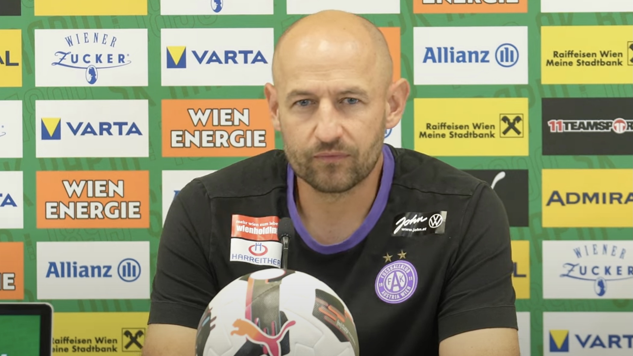 Video: Stephan Helm (Trainer FK Austria Wien) - die Pressekonferenz nach dem Spiel gegen SK Rapid