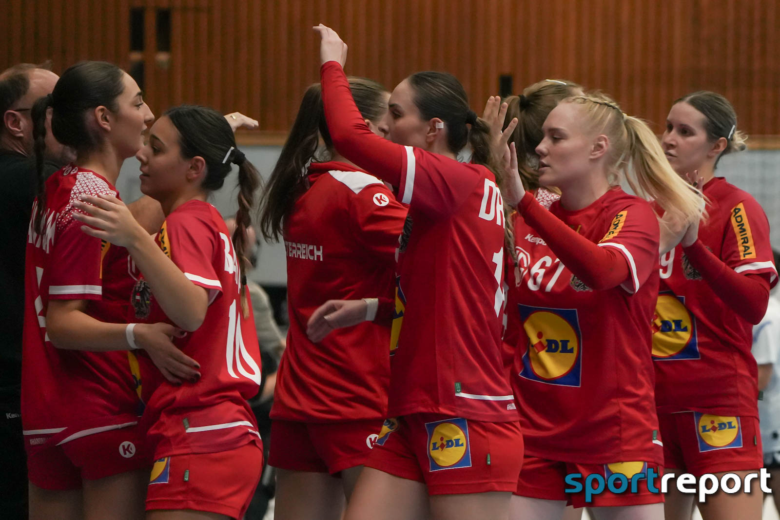 Österreichs Handball Frauen Nationalteam erfüllt sein Soll und besiegt Greichenland - Bild © Sportreport Aufmacherbild für Handball-Artikel